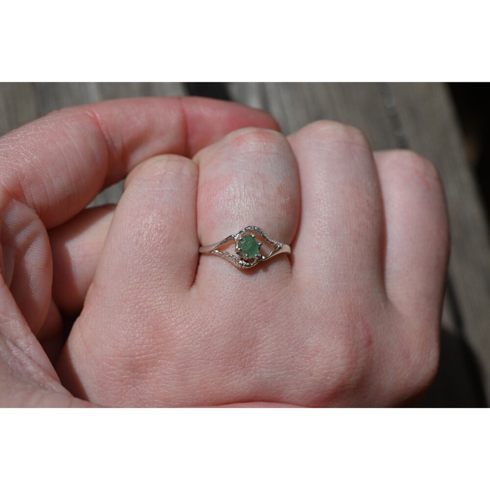 Emerald Engagement Ring, Raw emerald Ring, Rough Uncut Raw Stone Promise Simple